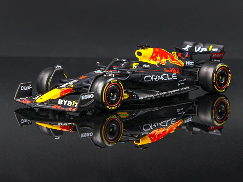 Miniatura escala 1:43  F1 Red Bull Racing 2022 RB18 
1# Verstappen 
11# Perez 
Pintura especial