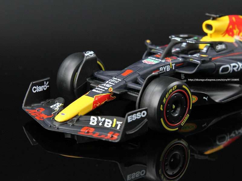 Miniatura escala 1:43  F1 Red Bull Racing 2022 RB18 
1# Verstappen 
11# Perez 
Pintura especial